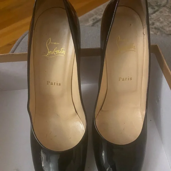 Authentic Christian Louboutin “NEW SIMPLE PUMP 120 patent-. European size 40.5 - Picture 5 of 6